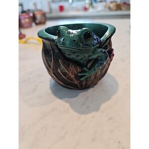 Resin Handmade Frog Flower Pot Decoration Gift Plants. 682